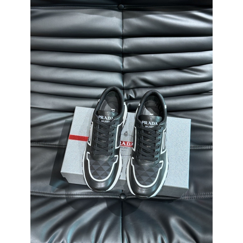 Pra*a casual shoes